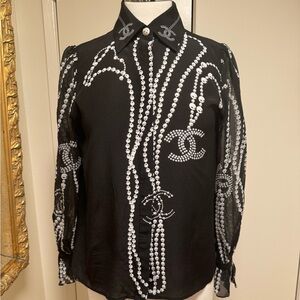 Chanel silk blouse. Size 40